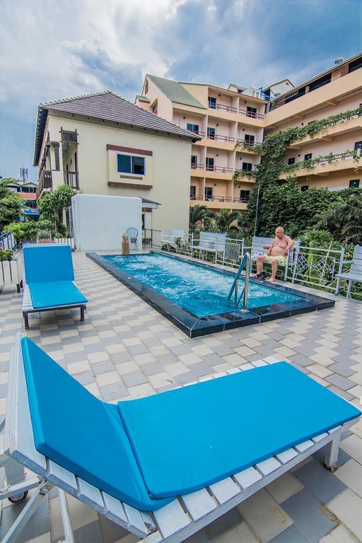 Sutus Court 2 Hotell Pattaya Eksteriør bilde