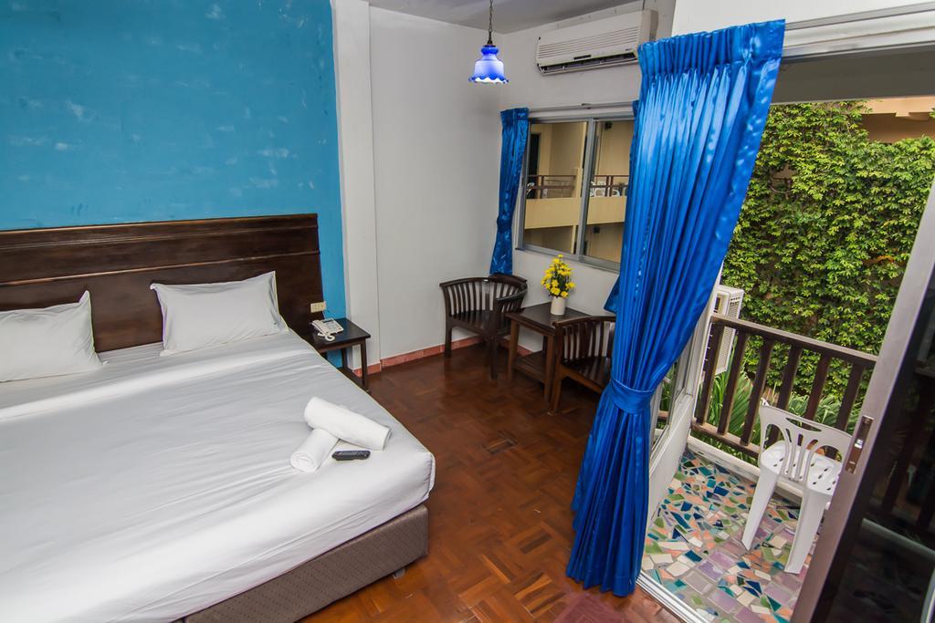 Sutus Court 2 Hotell Pattaya Eksteriør bilde