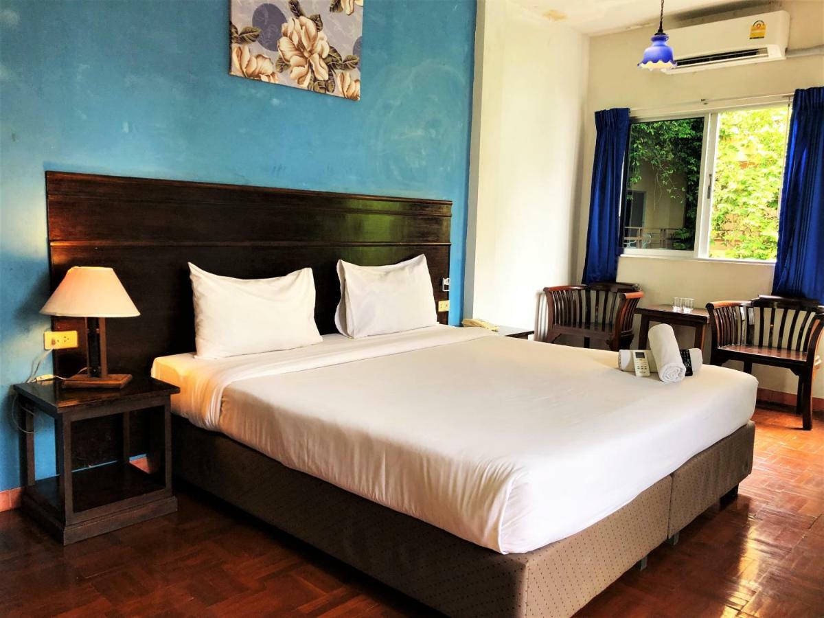 Sutus Court 2 Hotell Pattaya Eksteriør bilde
