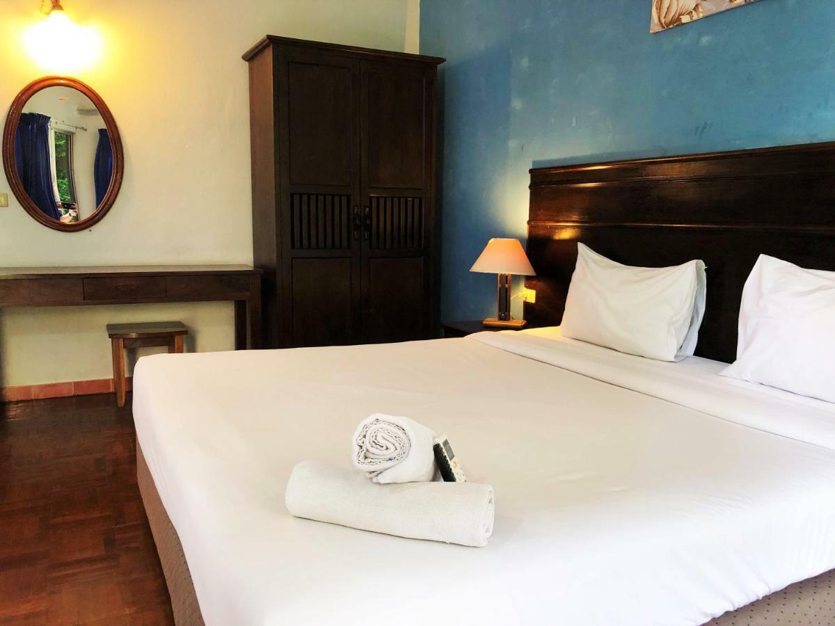Sutus Court 2 Hotell Pattaya Eksteriør bilde