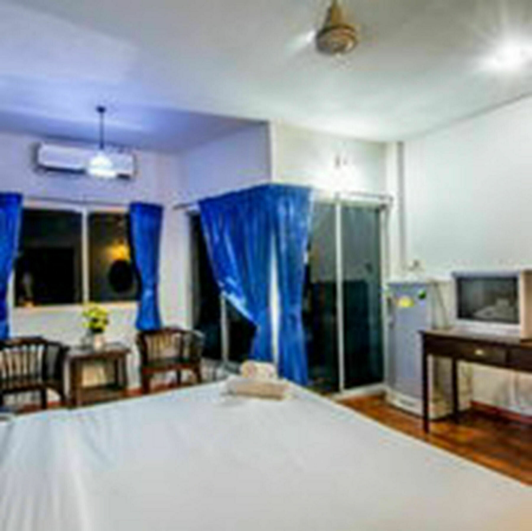 Sutus Court 2 Hotell Pattaya Eksteriør bilde