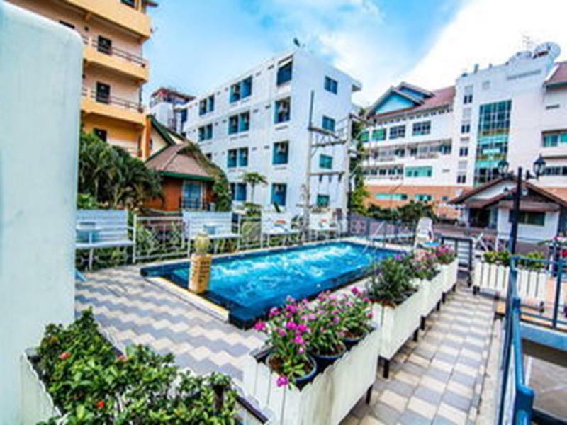 Sutus Court 2 Hotell Pattaya Eksteriør bilde
