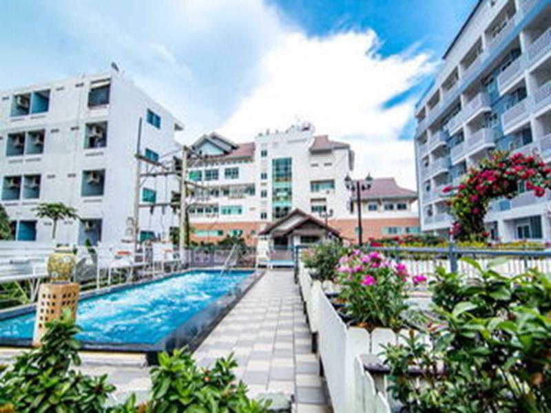 Sutus Court 2 Hotell Pattaya Eksteriør bilde