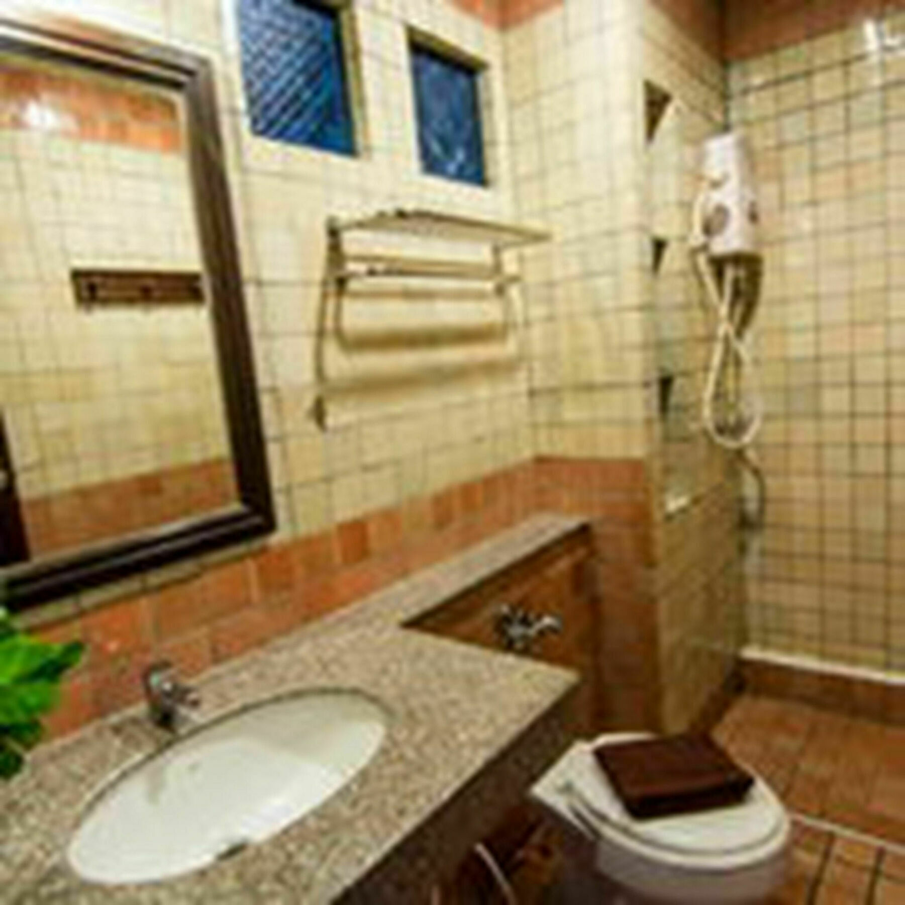 Sutus Court 2 Hotell Pattaya Eksteriør bilde