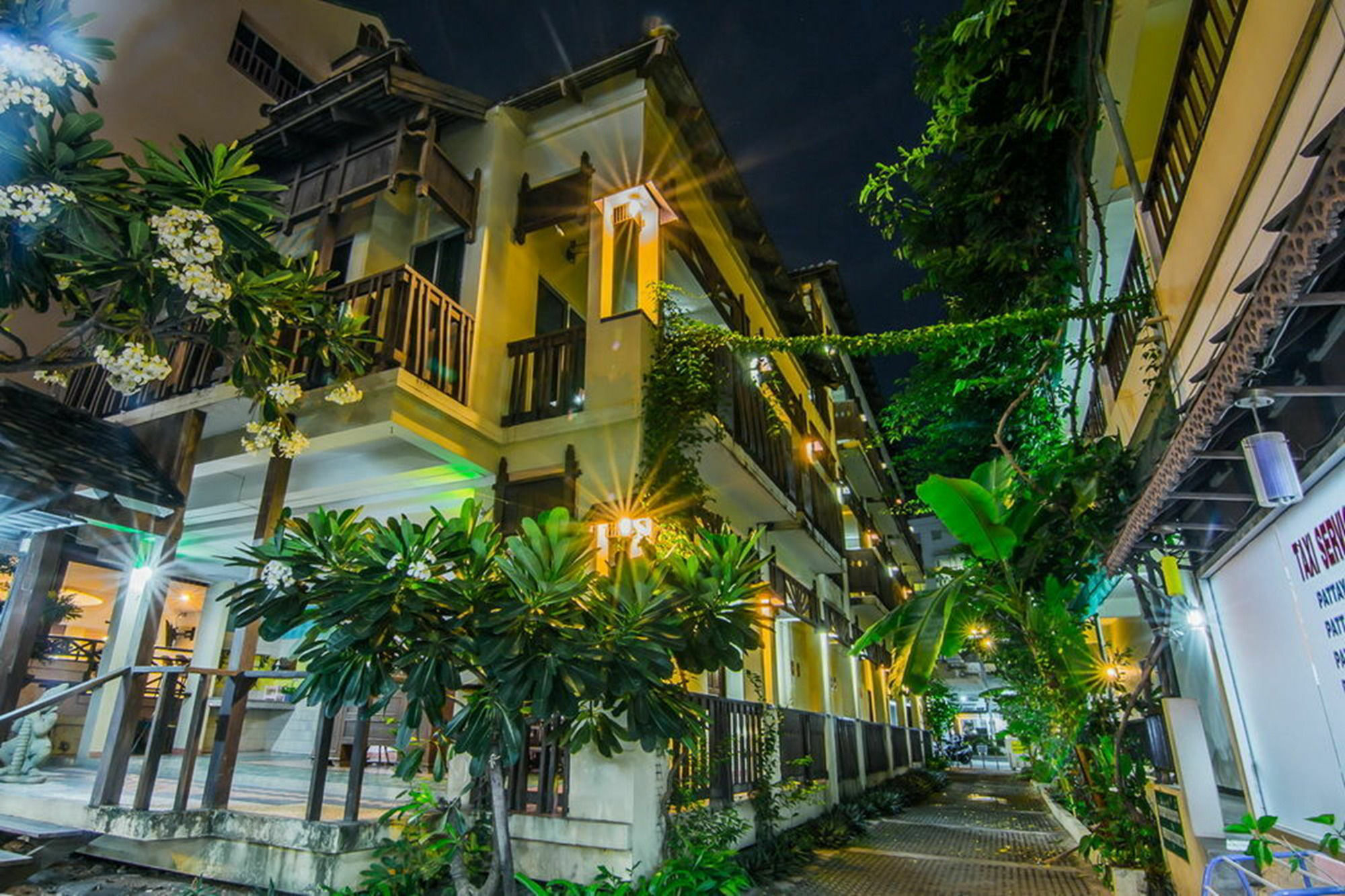 Sutus Court 2 Hotell Pattaya Eksteriør bilde